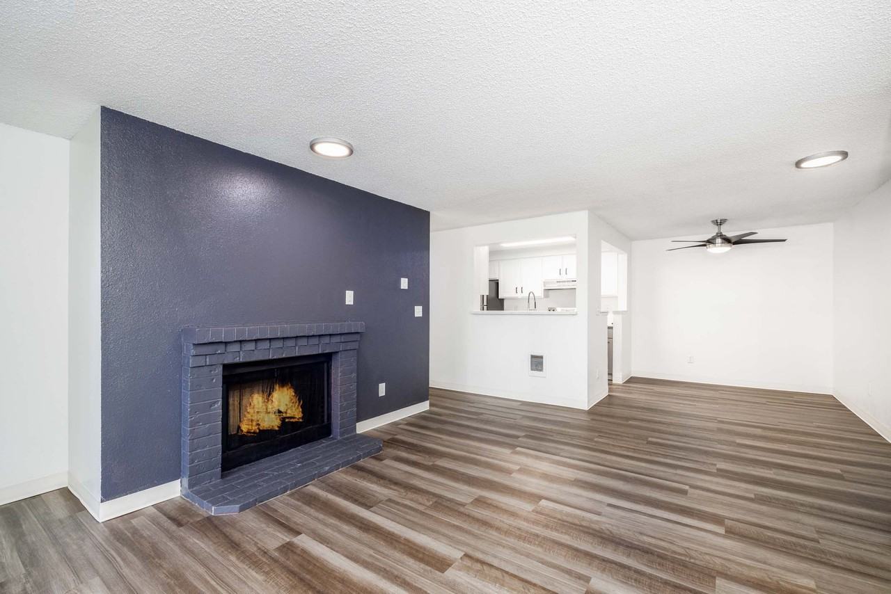 Garden Pointe - Photo 3 of 27