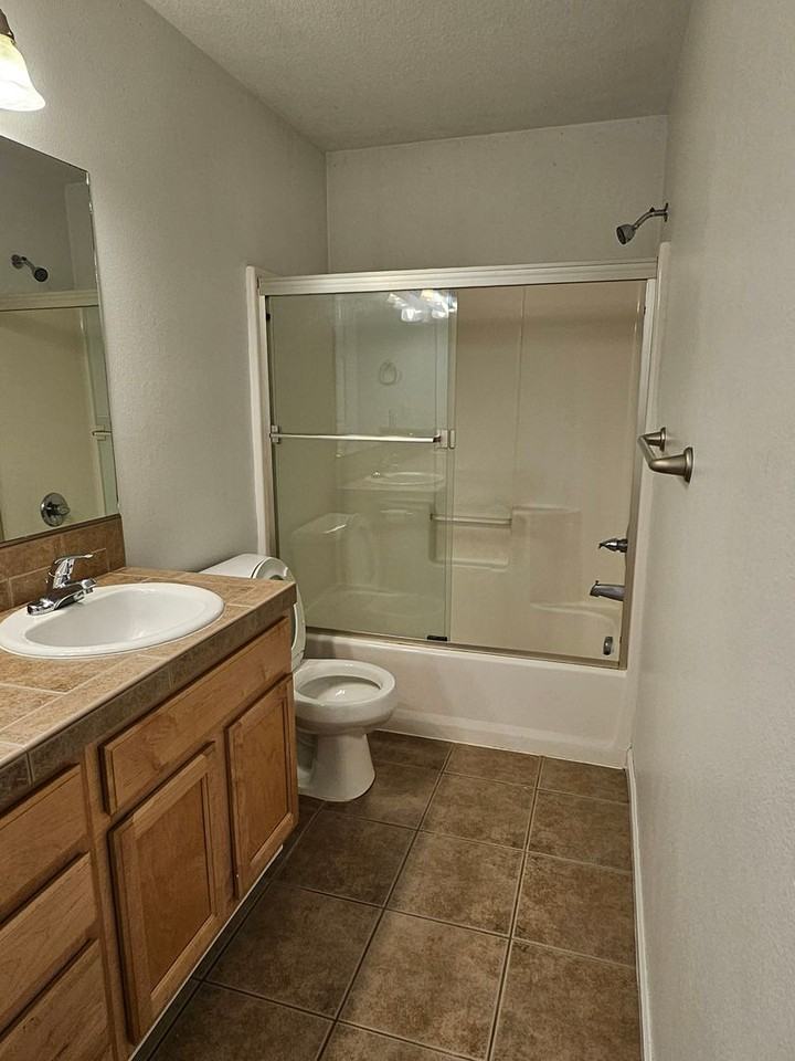 2834 Charlie Ct #1 - Photo 5 of 9