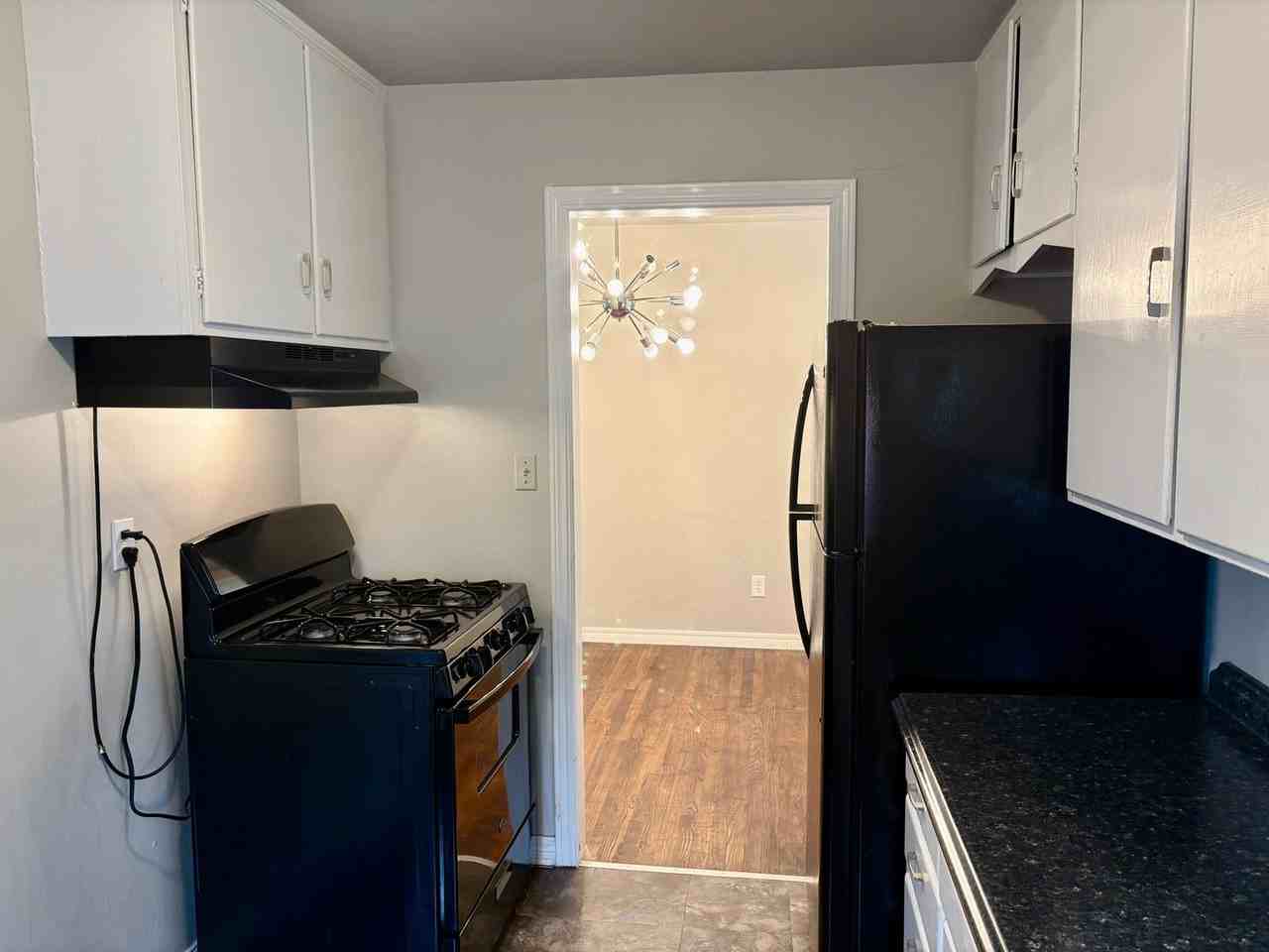 1702 W Britton Rd - Photo 3 of 18