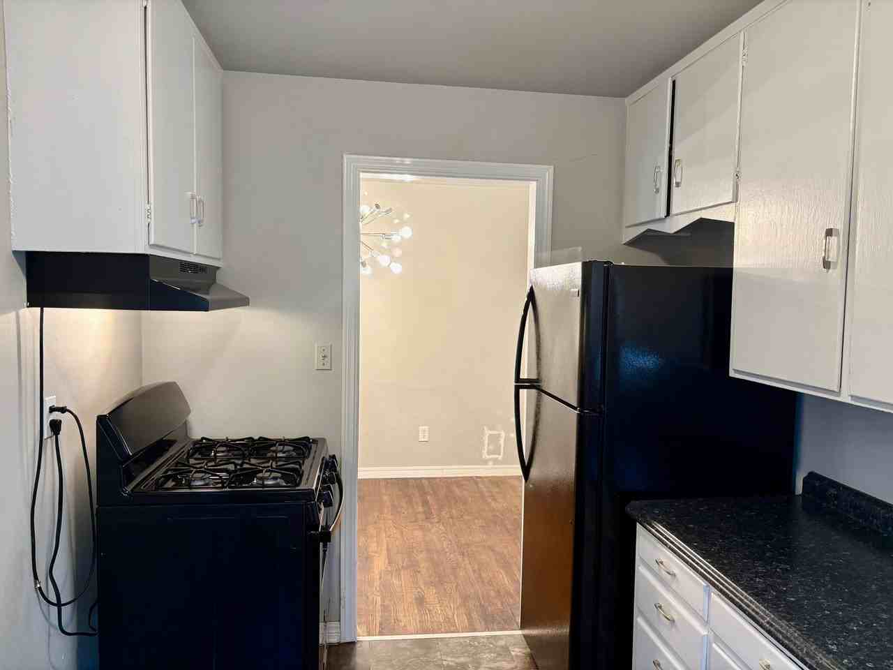 1702 W Britton Rd - Photo 4 of 18