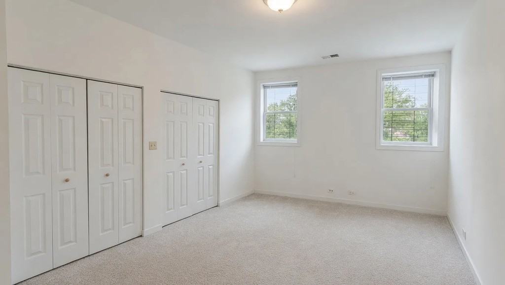 3504 N Sheffield Ave - Photo 3 of 8