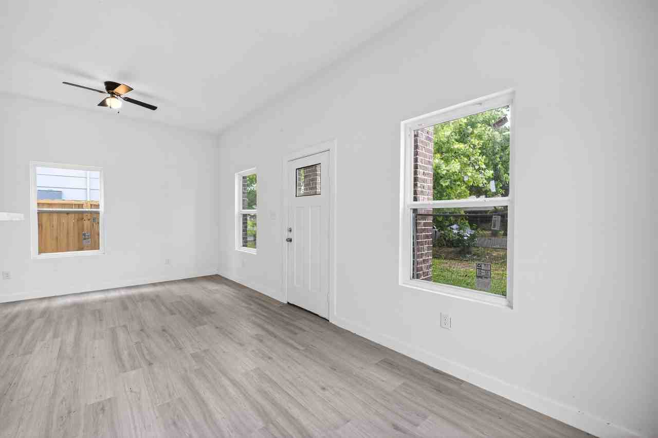 9007 Hilda St - Photo 2 of 22