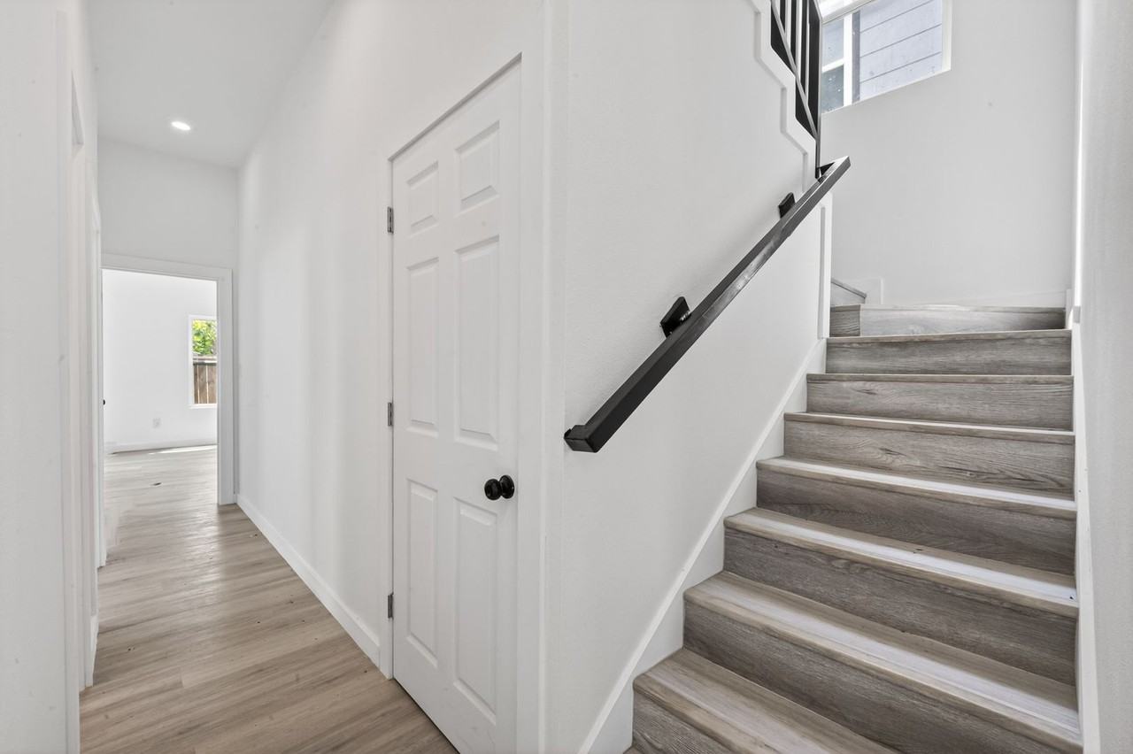 9007 Hilda St - Photo 6 of 22
