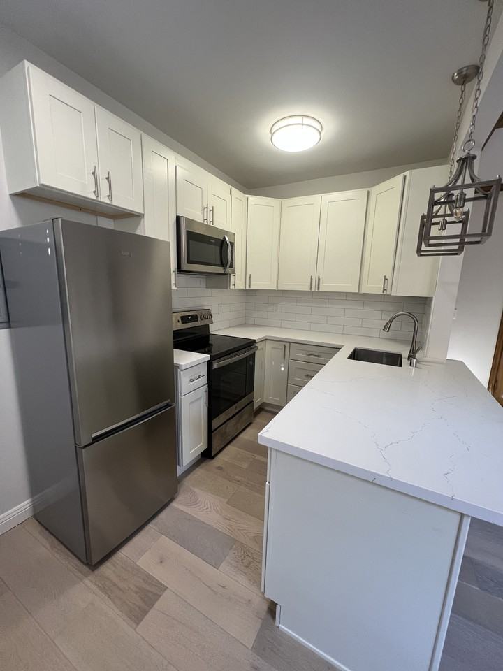 633 Alma Ave #04 - Photo 5 of 6