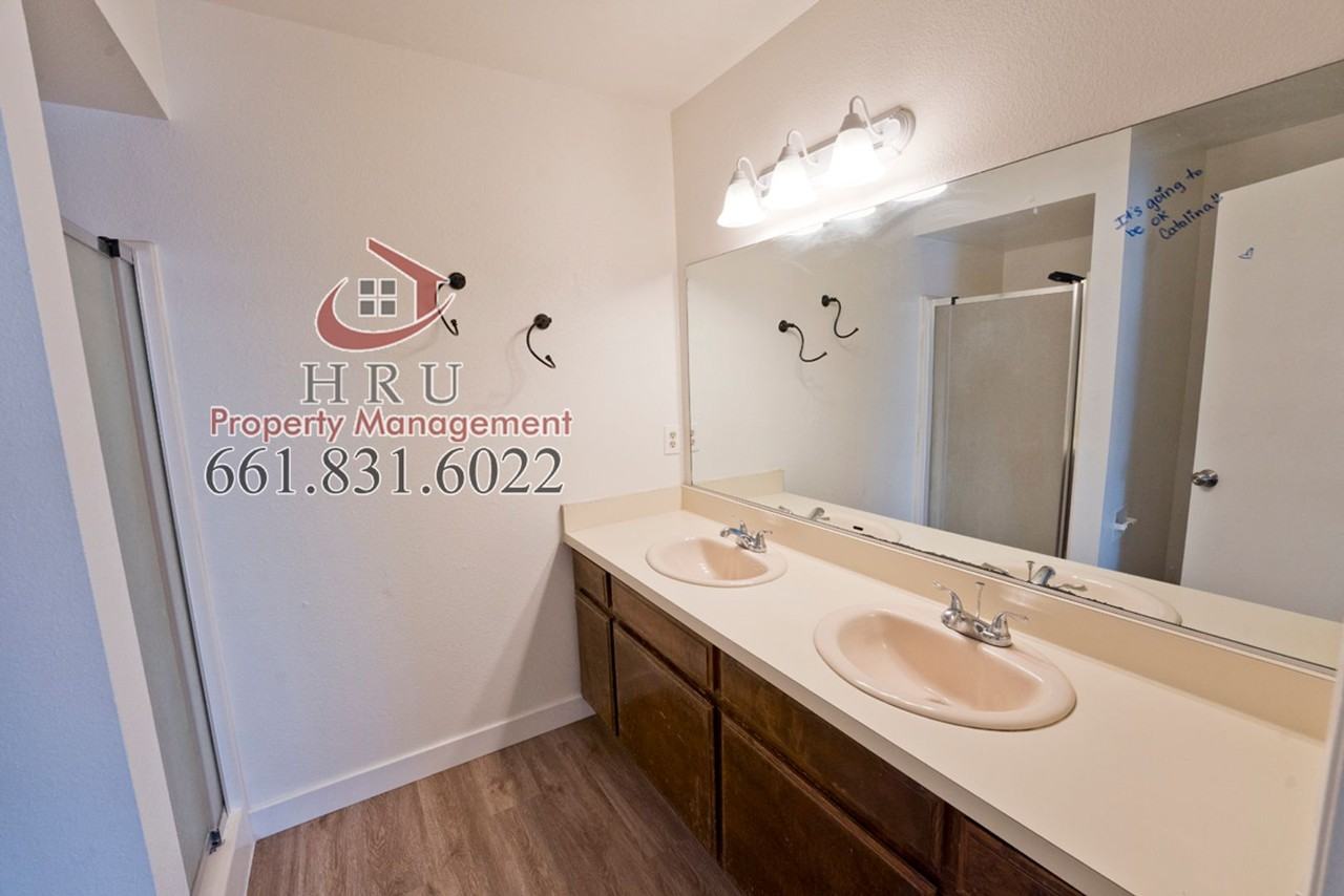 6401 Castleford St - Photo 5 of 17