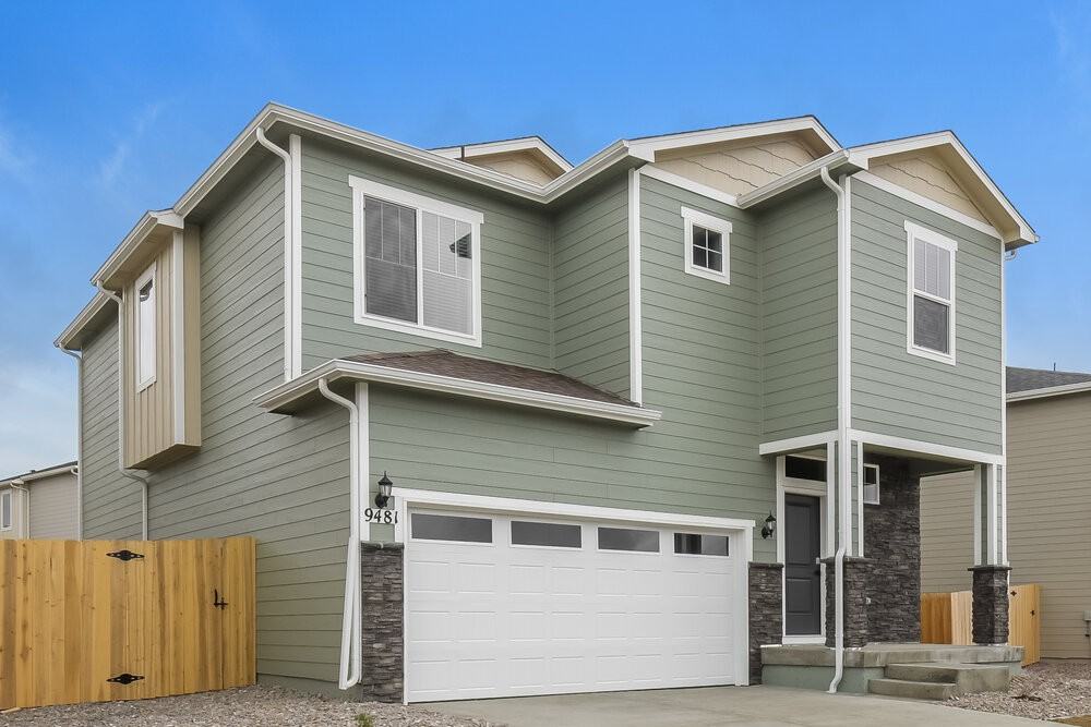 9481 Yampa St - Photo 4 of 17