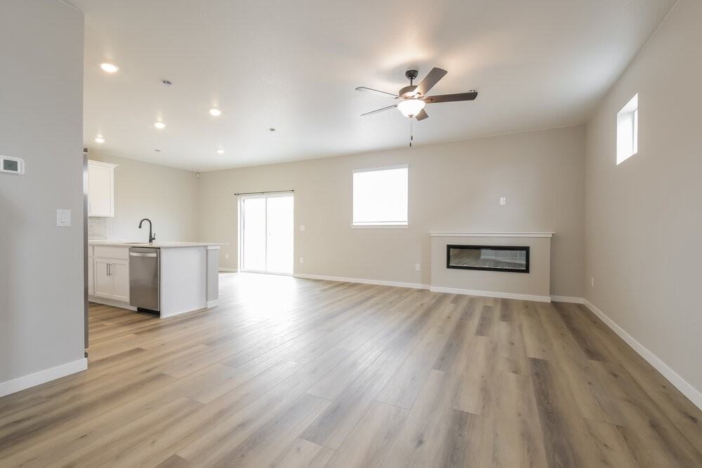 9481 Yampa St - Photo 5 of 17