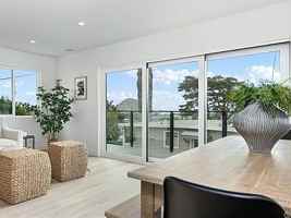 featured image of 2405 Juniper Ave
