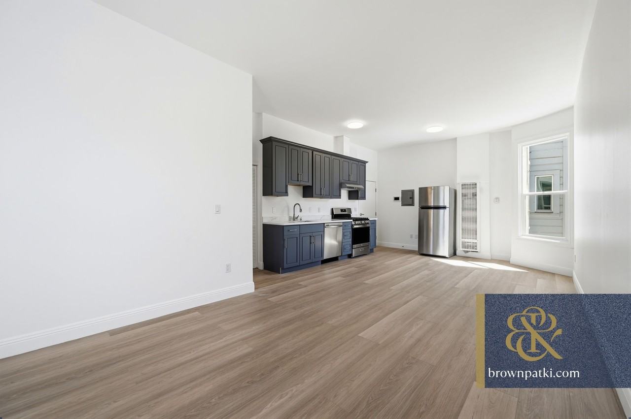 1107 Page St #A - Photo 3 of 19