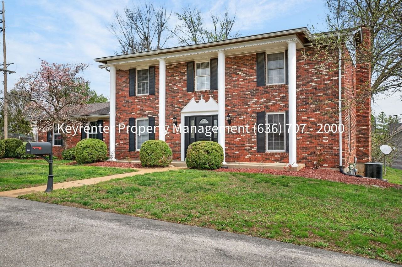 15362 Olive Blvd - Photo 4 of 39