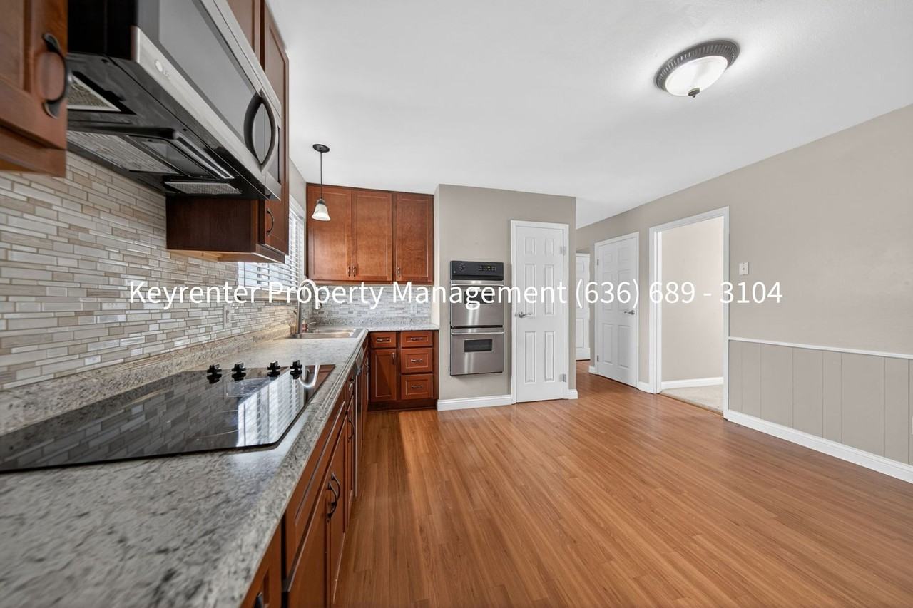 15362 Olive Blvd - Photo 6 of 39