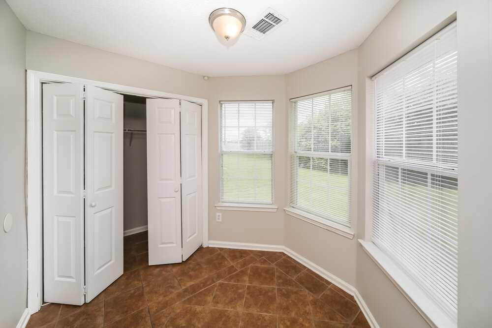 7571 Spring Morning Ct - Photo 5 of 16