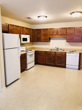 9103 Pembroke Oak Grove Rd Unit 4e - Photo 6 of 15