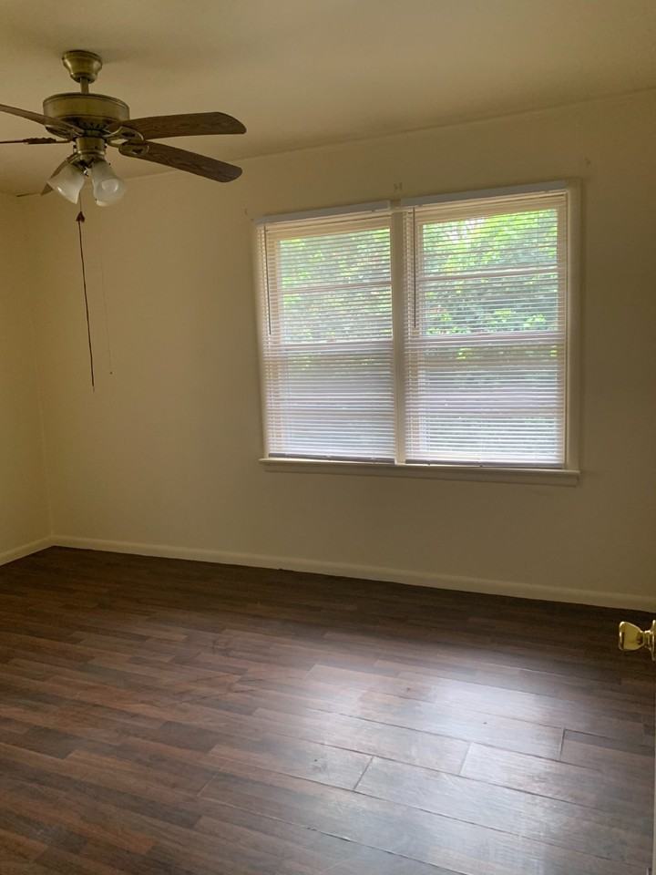 1209 W Matthews Ave - Photo 2 of 16
