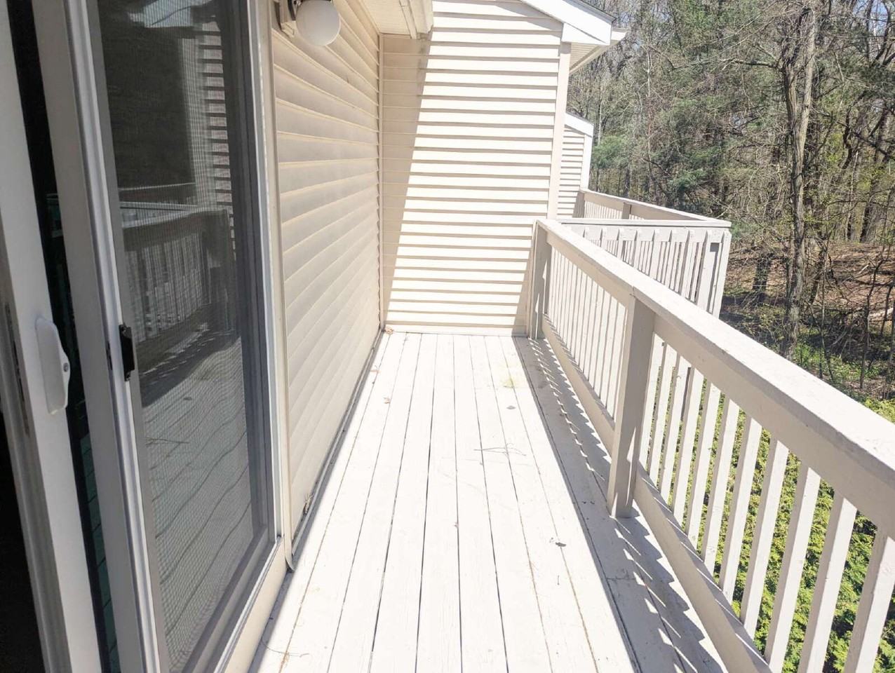 77 Samuel Dr - Photo 4 of 24