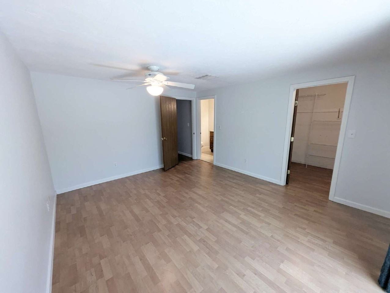 77 Samuel Dr - Photo 6 of 24