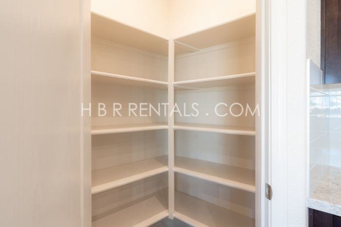 1912 Medford Ave - Photo 7 of 38