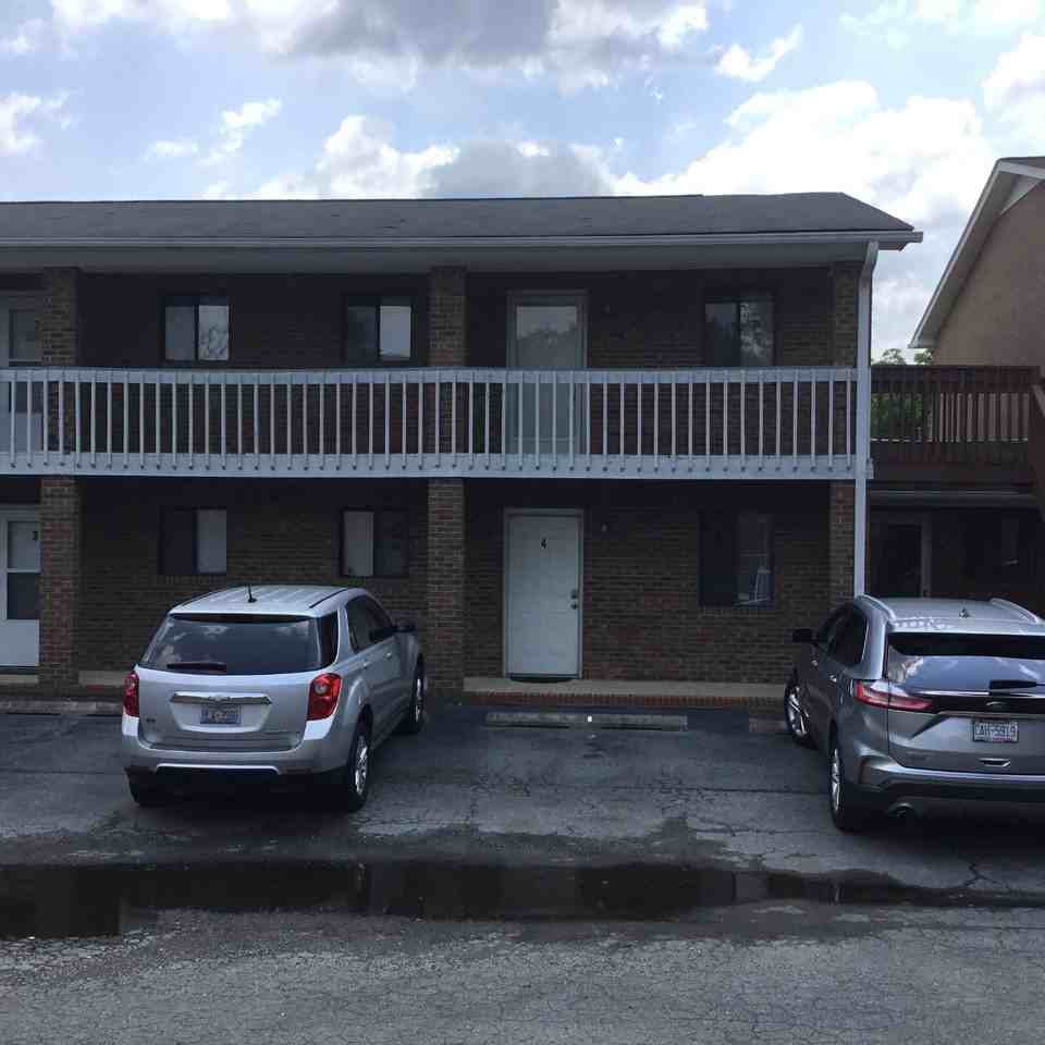 112 Pineview Dr #8 - Photo 2 of 7