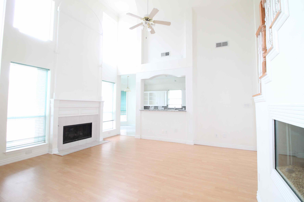 3835 Walden Way - Photo 4 of 15