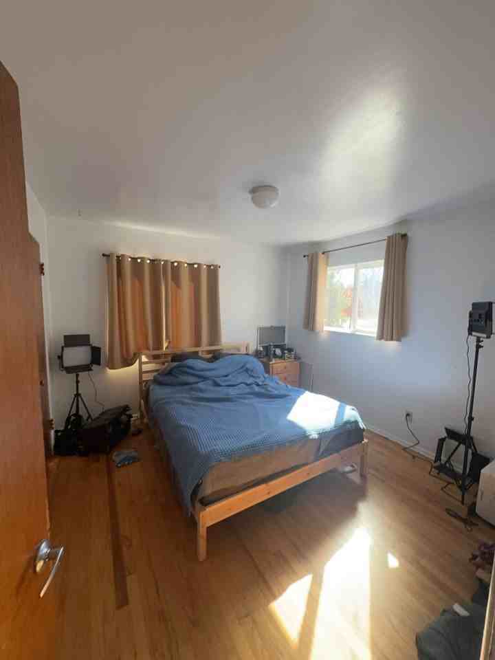 355 28th St - Photo 6 of 11