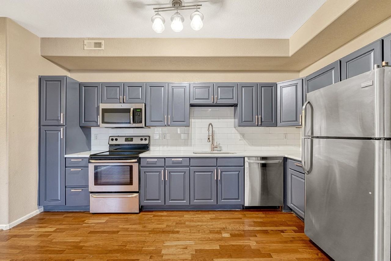 7170 S Wenatchee Way #E - Photo 6 of 23