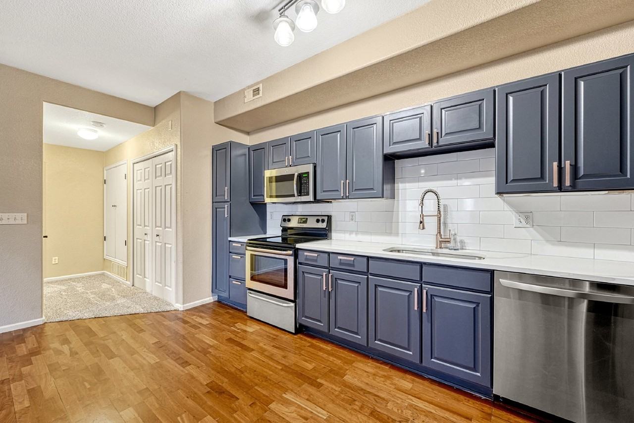 7170 S Wenatchee Way #E - Photo 7 of 23