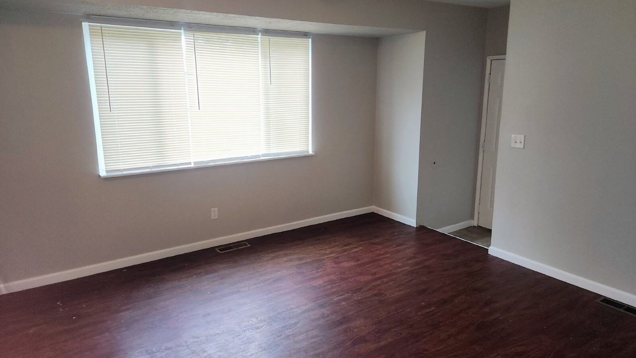 7323 Landi Ct - Photo 5 of 14