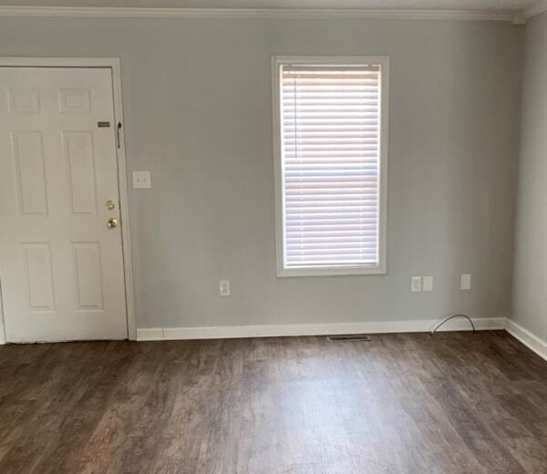 1083B Woodland Dr - Photo 2 of 11
