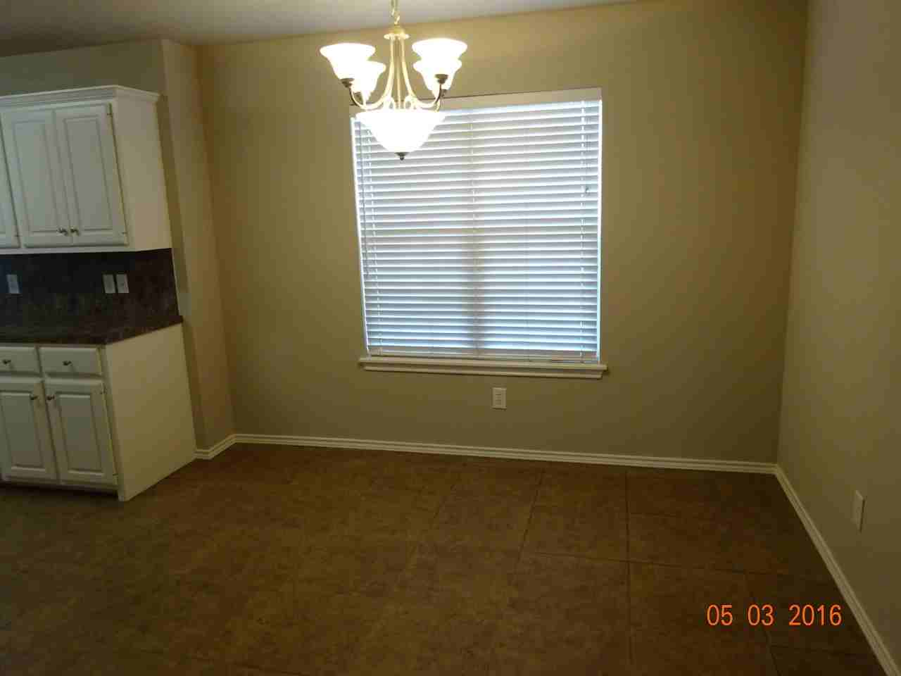 1517 Westminister Ave - Photo 4 of 9