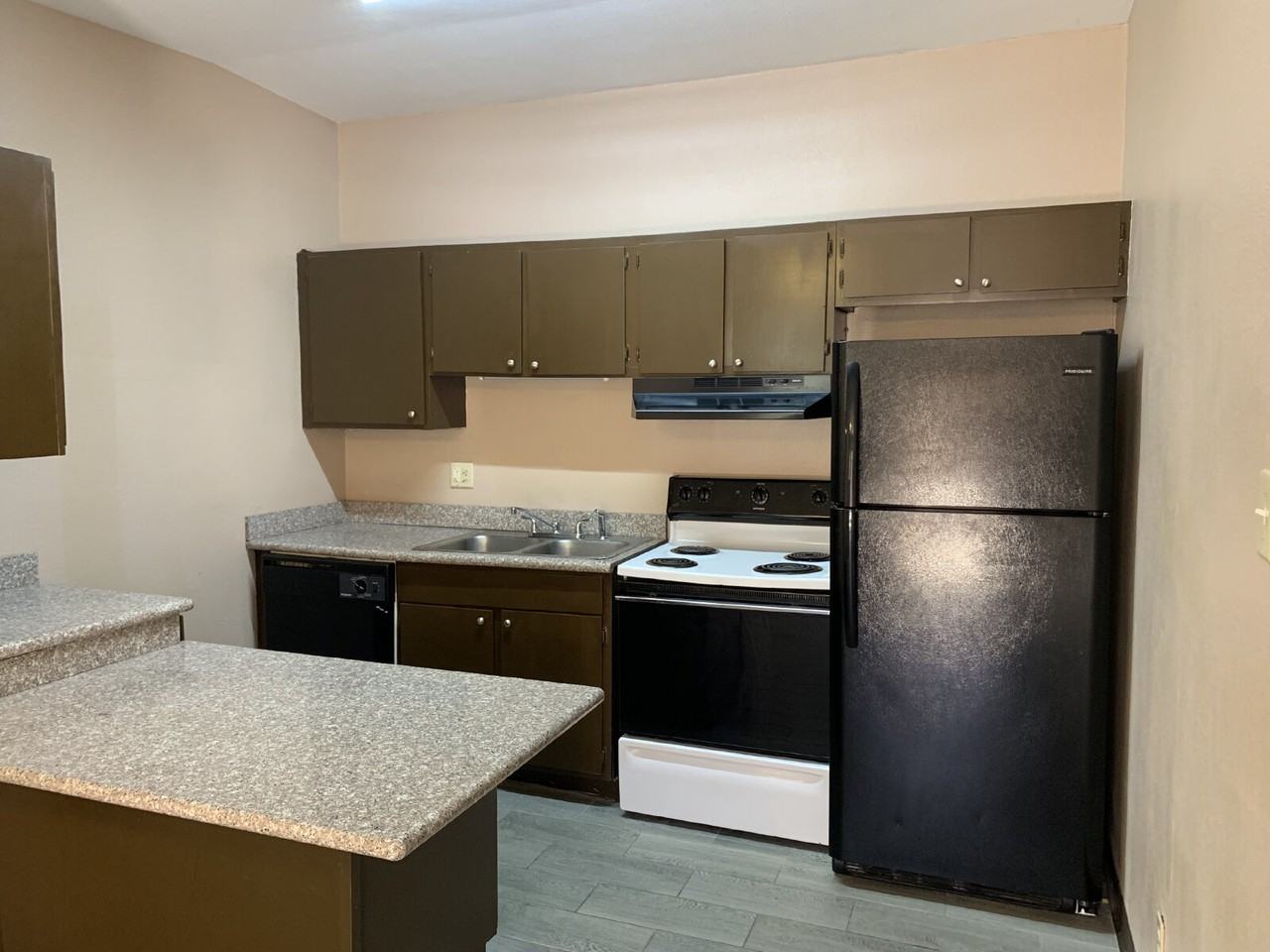 226 Cherry St - Photo 2 of 6