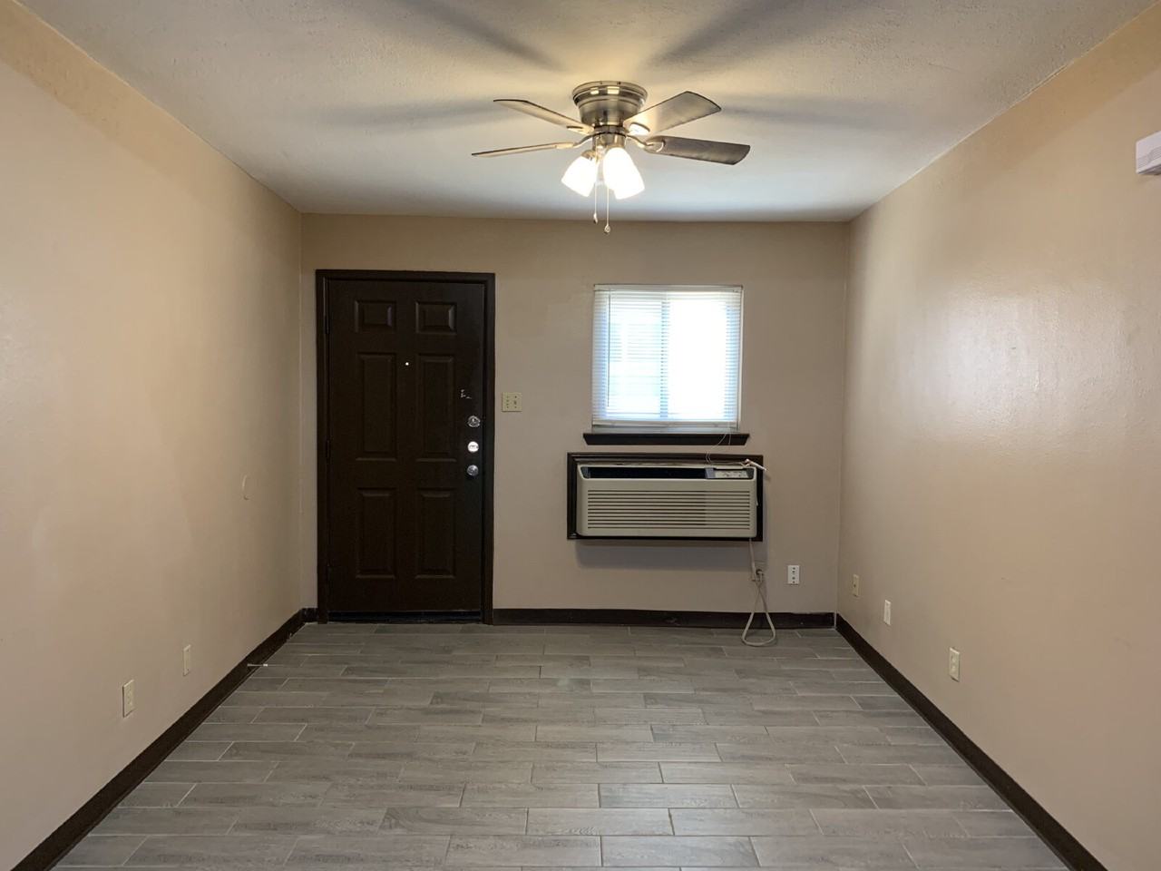 226 Cherry St - Photo 3 of 6