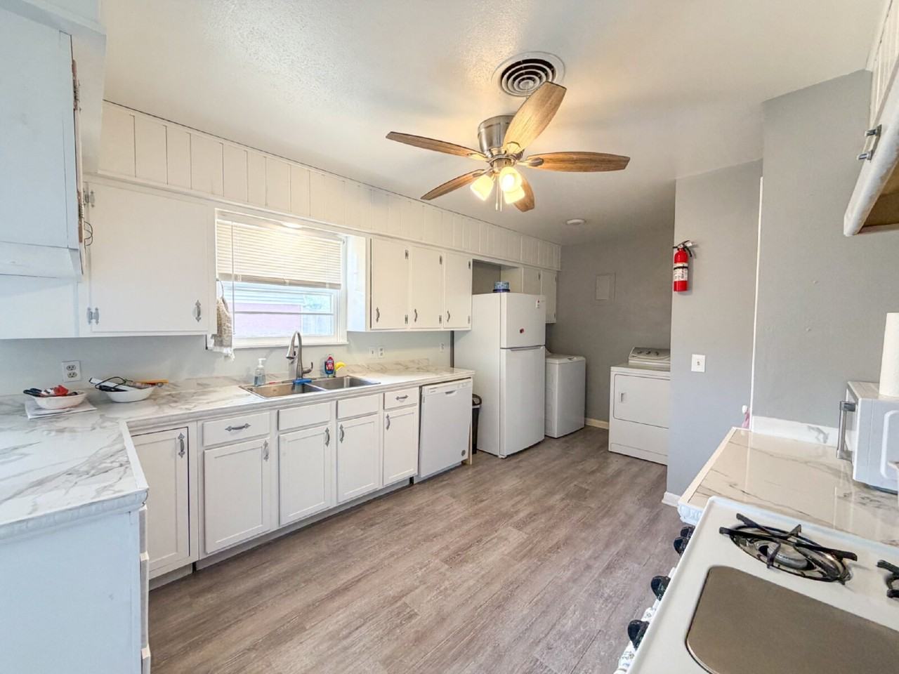 4701 43rd St - Photo 6 of 11
