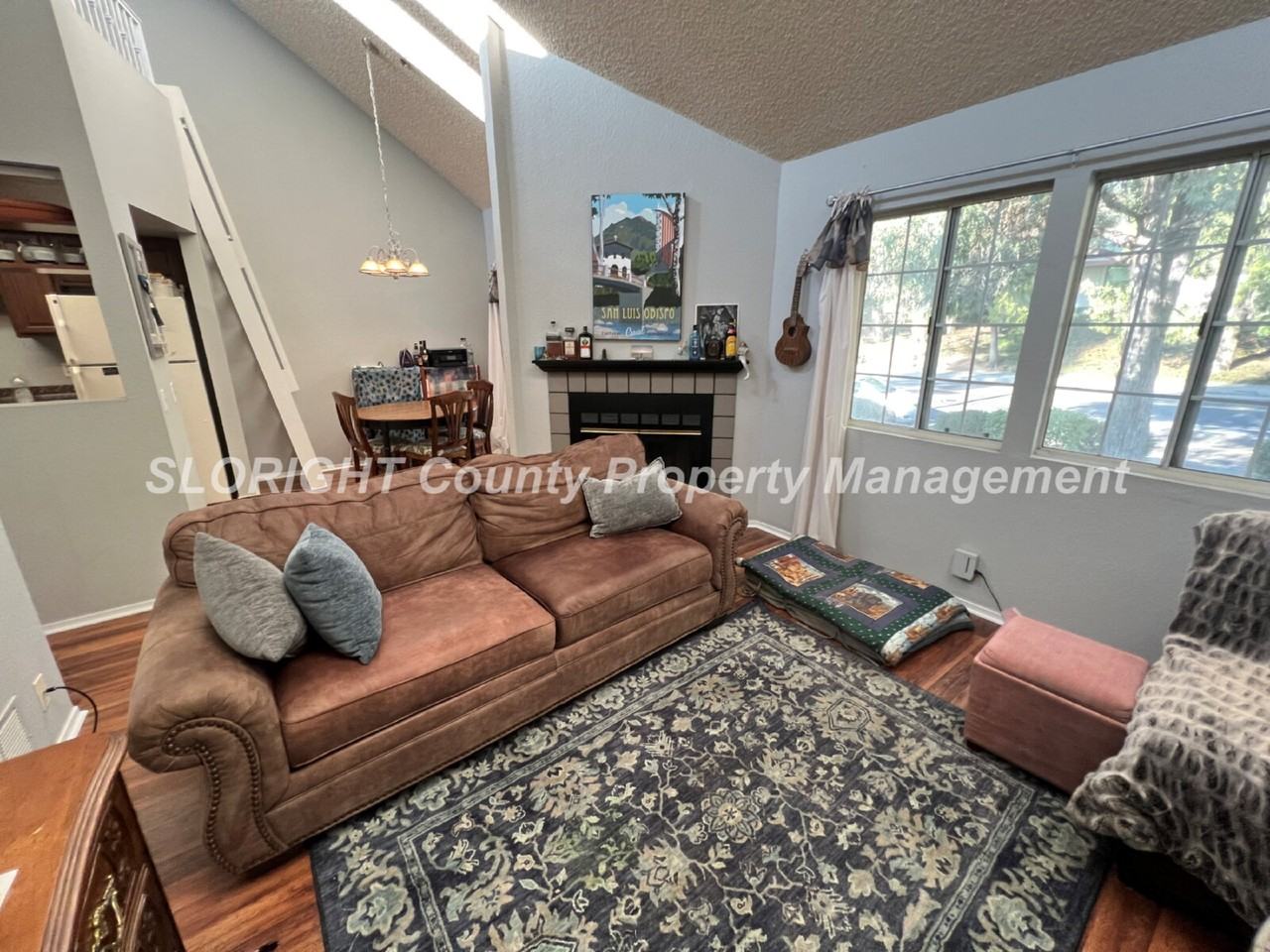 1039 Southwood Dr - Photo 2 of 16
