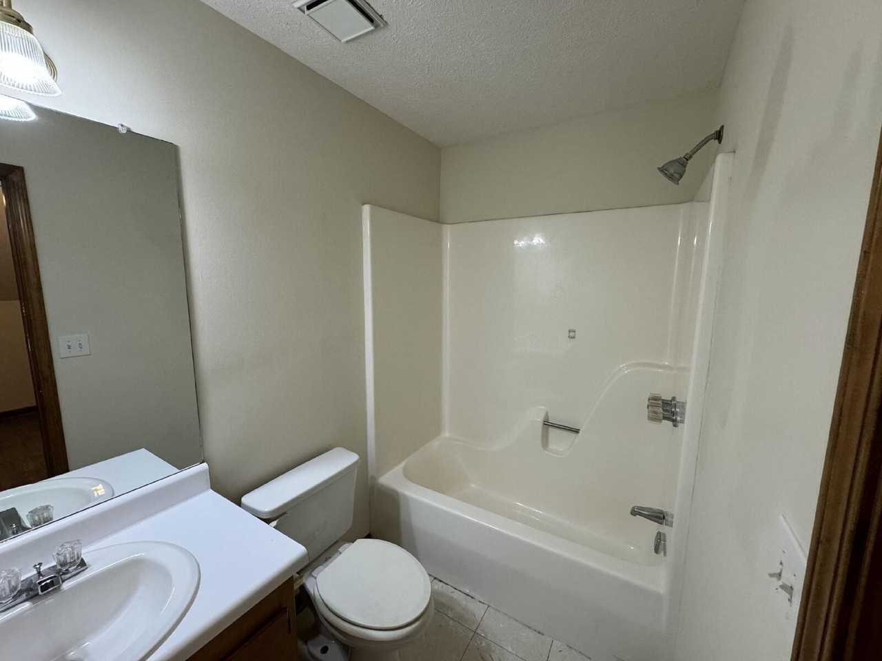 501 S Montgomery St #14 - Photo 7 of 12