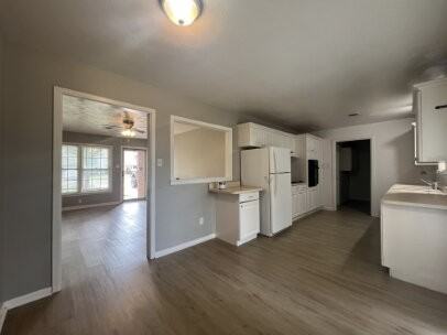 1926 68th St - Photo 5 of 19