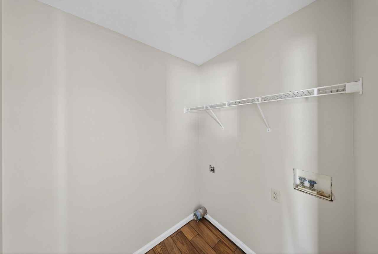 1469 Green St #E2 - Photo 6 of 15