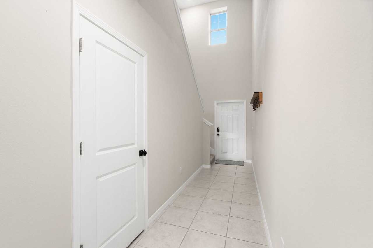 4529 Eternal Prince Dr - Photo 5 of 38