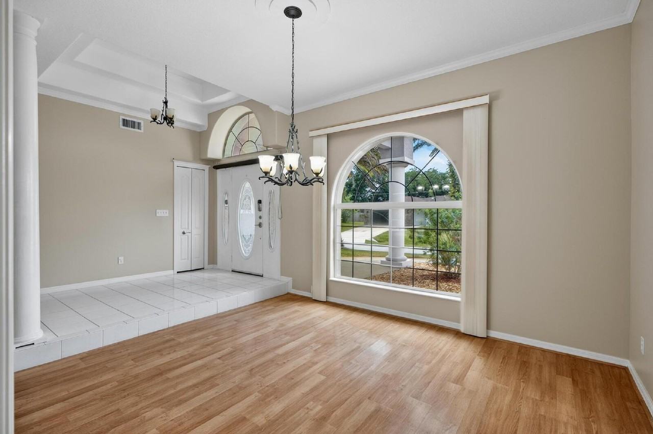 20 Woodford Ln - Photo 6 of 50