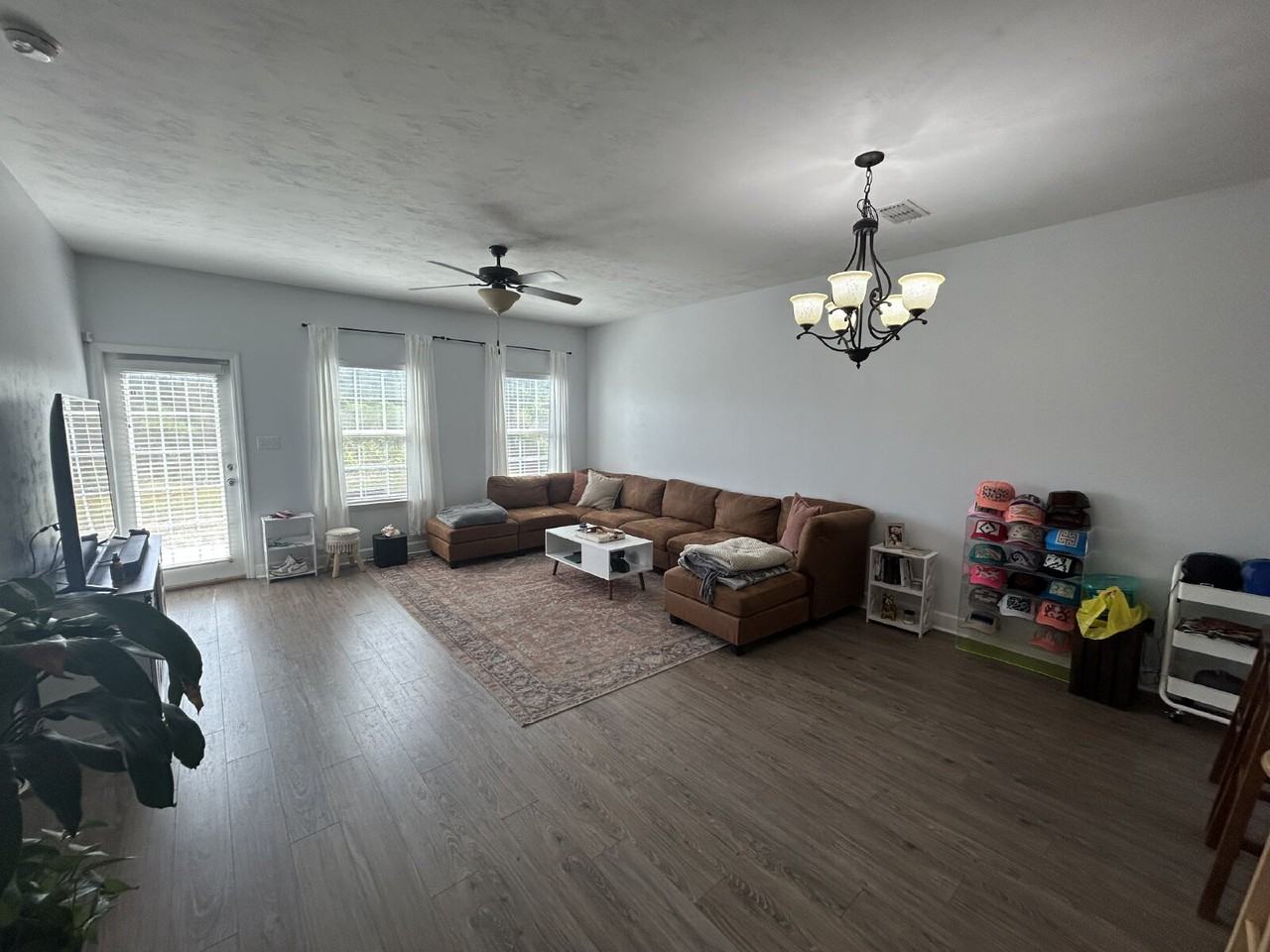 1005 Chase Creek Cir - Photo 2 of 18