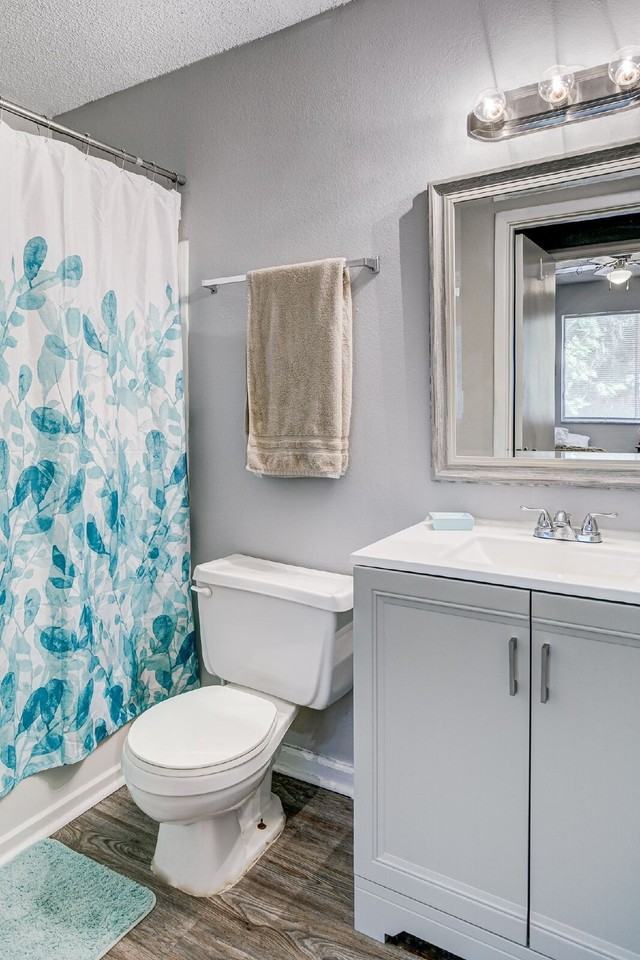 2393 Continental Ave Apt B16 - Photo 6 of 27