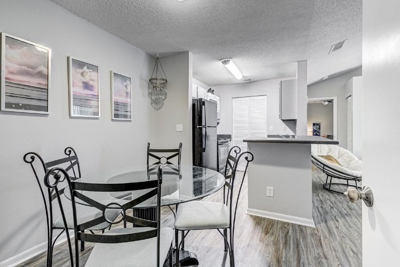 2393 Continental Ave Apt B16 - Photo 7 of 27