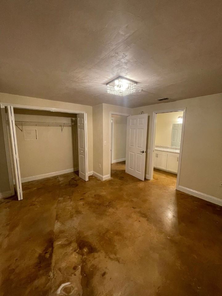310 Blount St - Photo 4 of 19