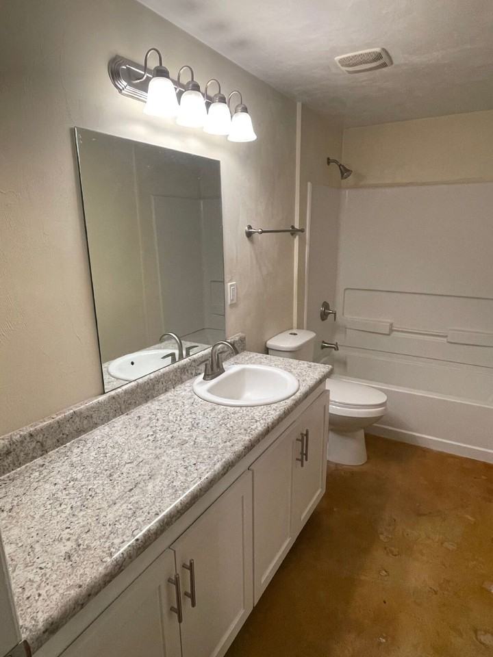 310 Blount St - Photo 5 of 19