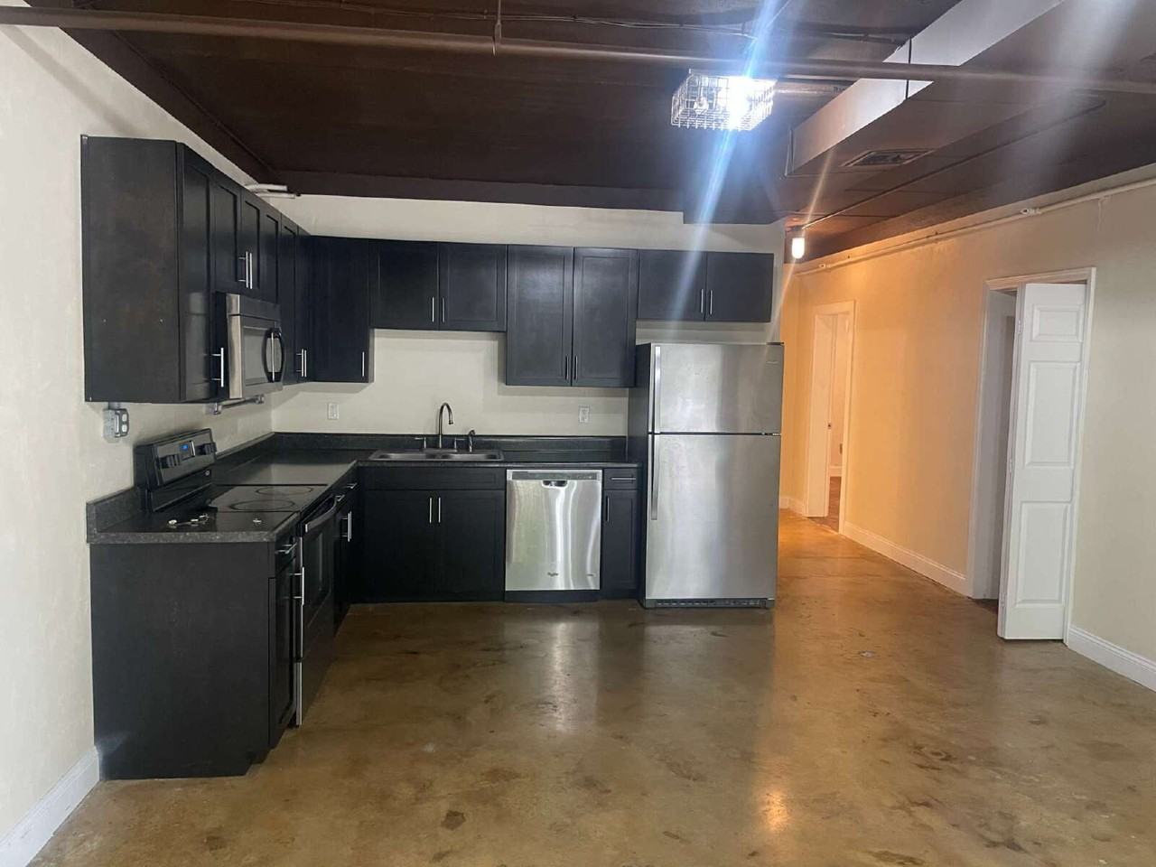 310 Blount St - Photo 6 of 19