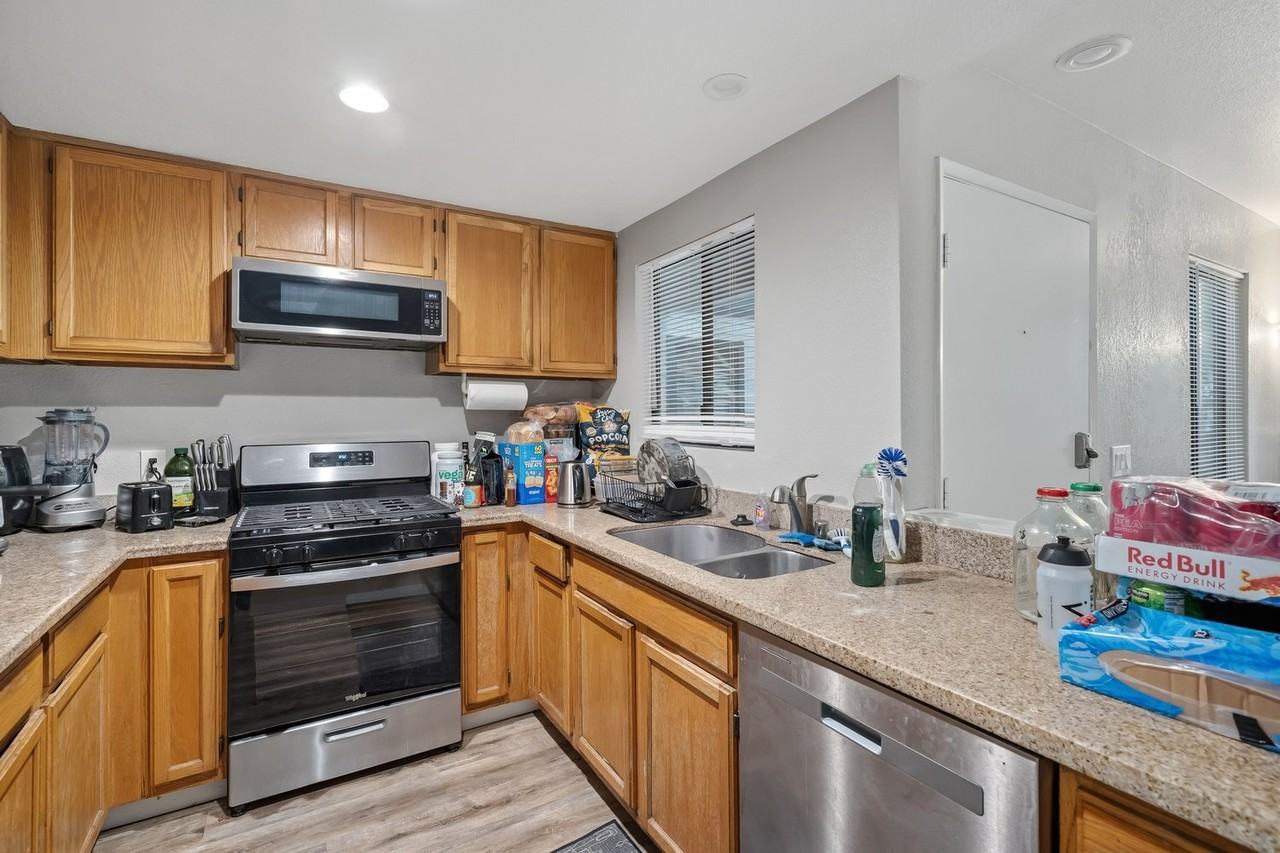 25 Stenner St - Photo 7 of 31
