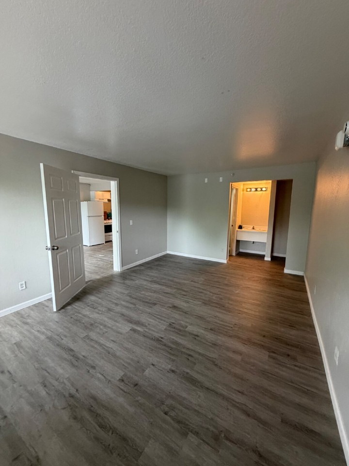 2825 Green Mountain Dr #113 - Photo 4 of 8