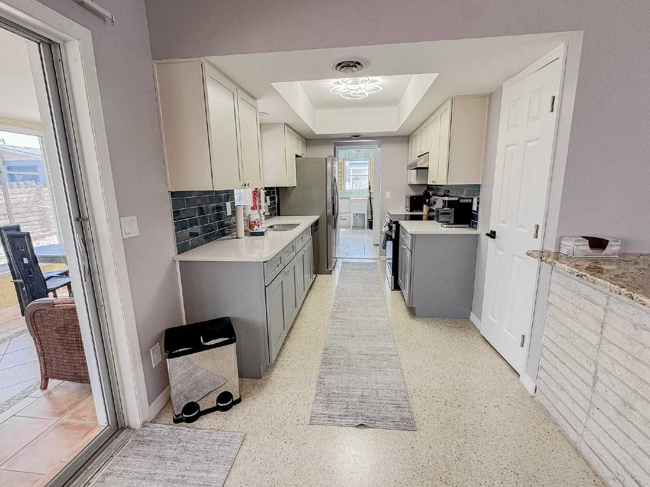 2825 N Beach Rd - Photo 4 of 19