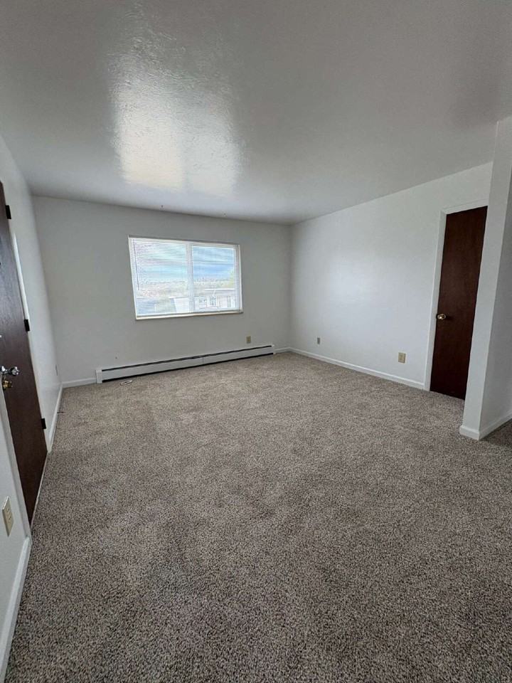 4216 Forrest Hill Ct #C - Photo 2 of 7