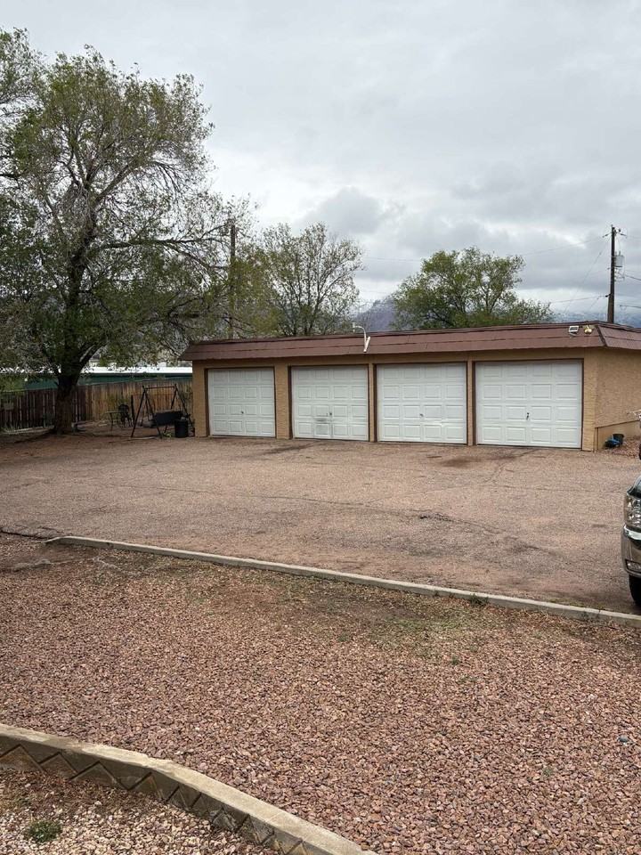 4216 Forrest Hill Ct #C - Photo 6 of 7
