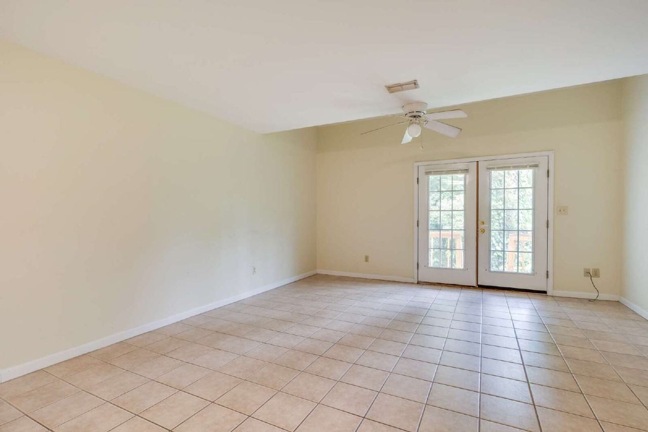 840 W Georgia St Unit B - Photo 5 of 48